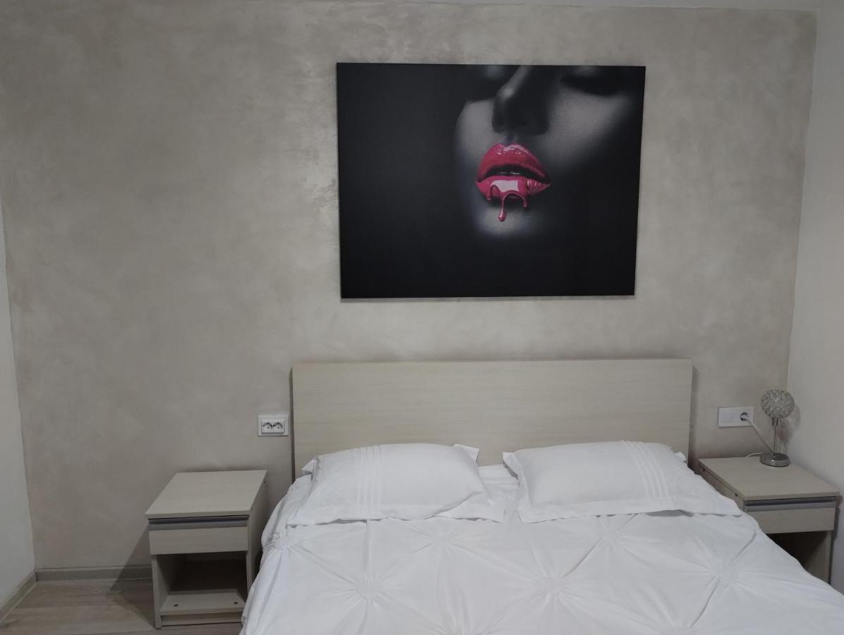 Casa Luisa Lägenhet Călimăneşti Exteriör bild